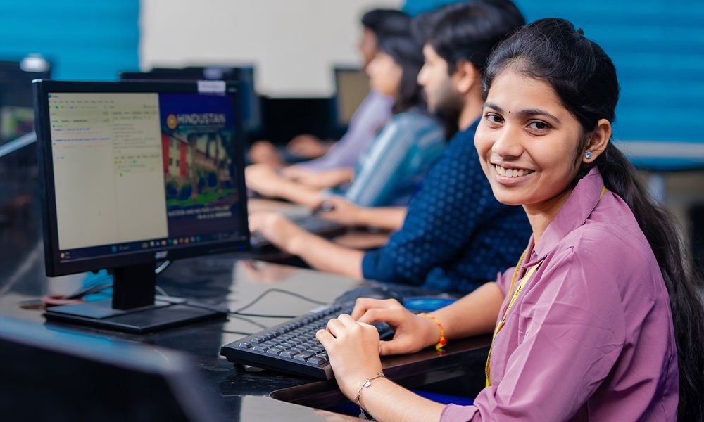 BA MULTIMEDIA (Hons) AI PROMPT ENGINEERING & DATA SCIENCE